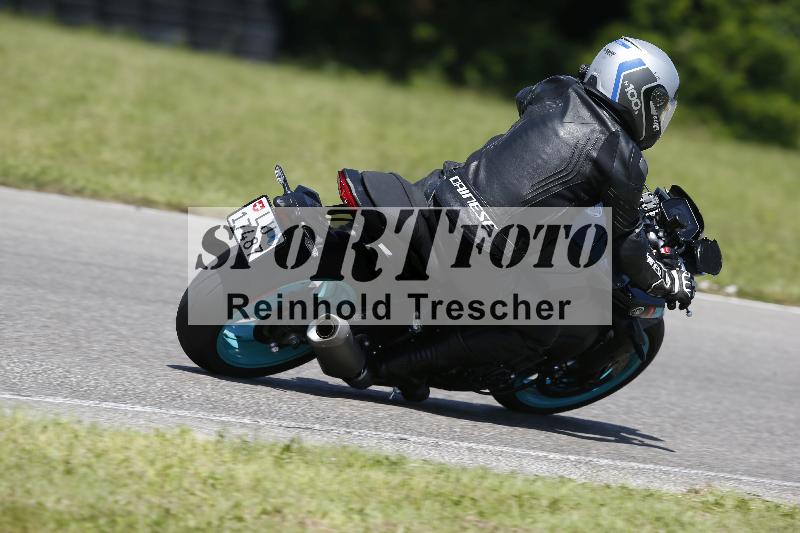 /Archiv-2024/29 12.06.2024 MOTO.CH Track Day ADR/Gruppe gelb/102